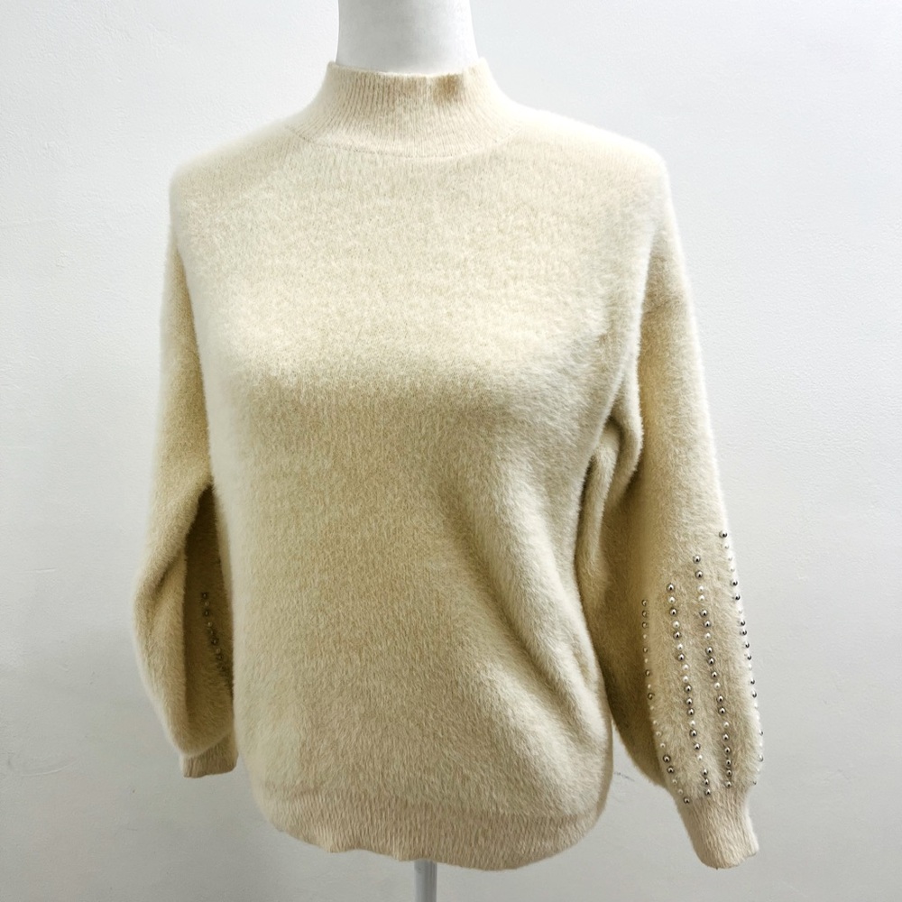 Gracia Sweater Cream Bishop Embellished Sleeves with Pearls Size Small S EUC